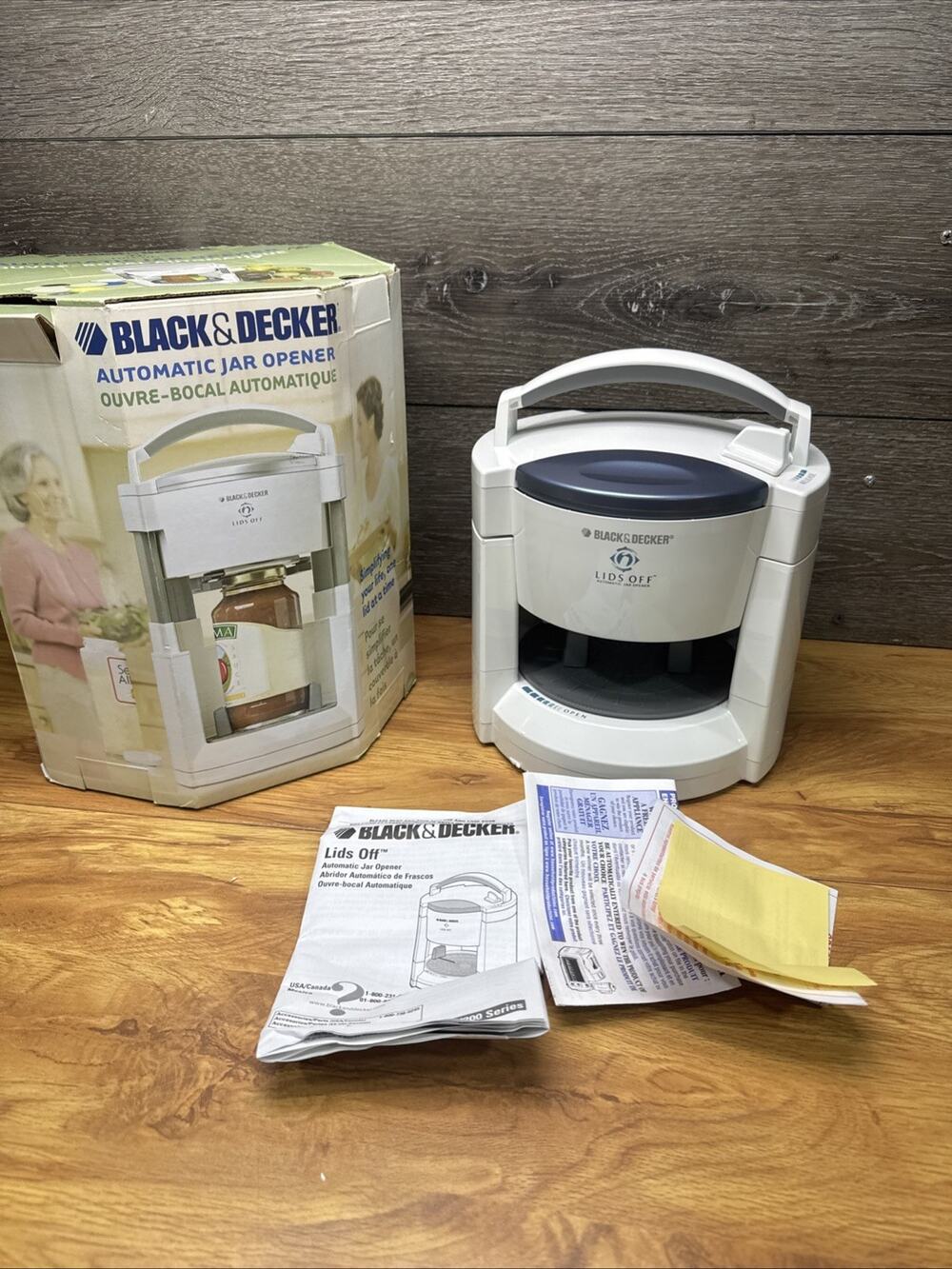 Black & Decker Lids Off Automatic Electric Jar Opener Model JW200~open Box